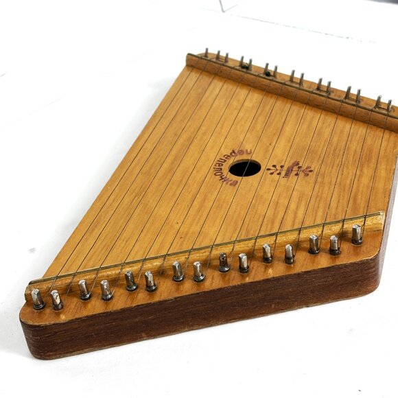 Vintage Nepenenoyka Lap Harp Zither 15 String instrument the Repultic of Belarus - Picture 3 of 11